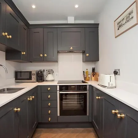 Stylish City Centre Apartment - Bath Exterior photo